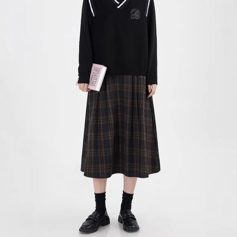 Autumn 2024 Temperament Commuter Plaid Skirt Female Youth Popular Fashion Casual French Retro Slimming Hair A-Line Skirt Trend voguable