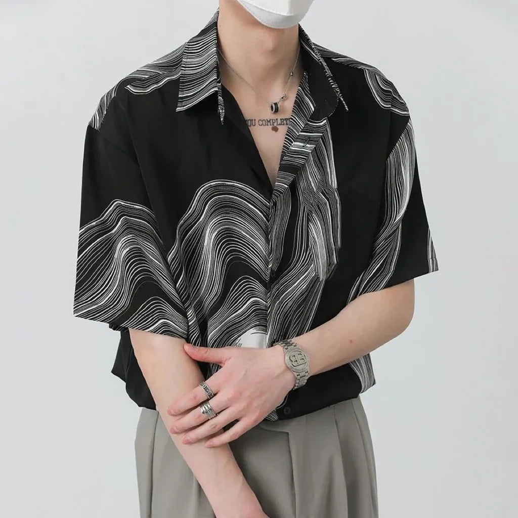 2023 New Korean Fashion Design Irregular Shirt Men Texture Pattern Loose Short Sleeve Summer Silky Drape Non-ironing Lapel Shirt voguable