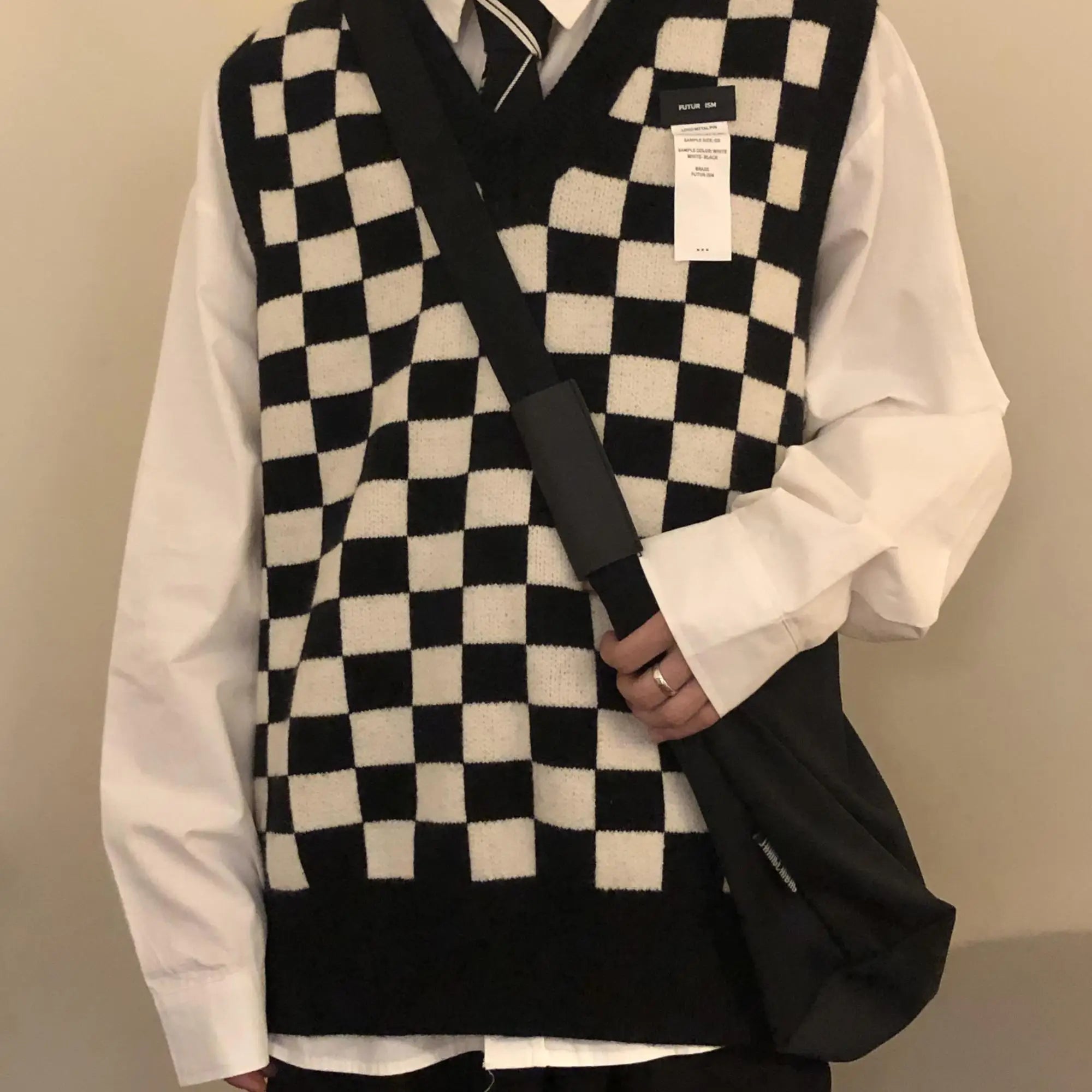 Autumn New Men Clothing Checkerboard Sweater Vest for Men and Women Vintage V-neck Sleeveless Plaid Knitted Sweater Vest voguable